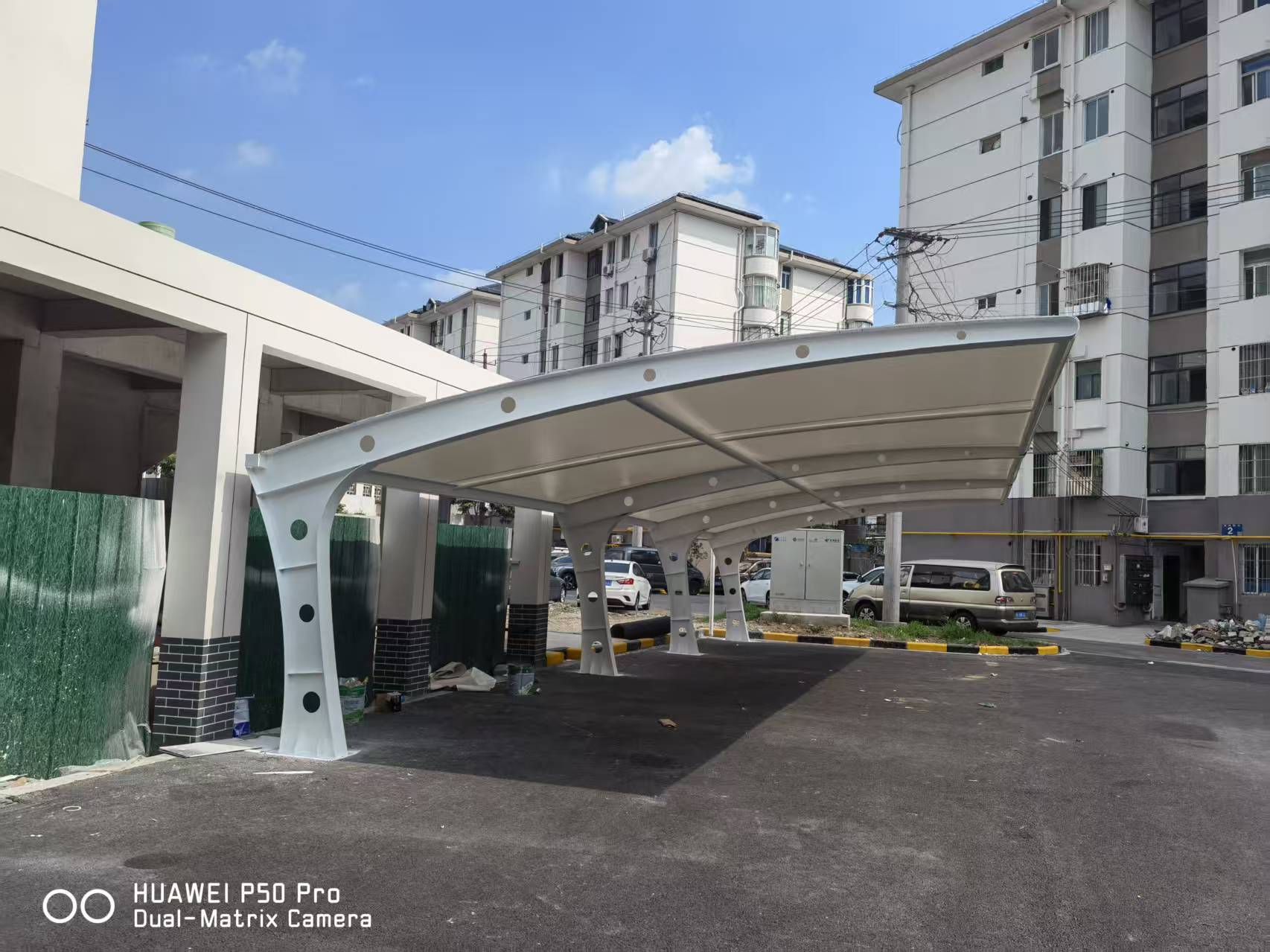ͣ����